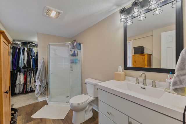 101 HURON Circle, Council Bluffs, IA 51501