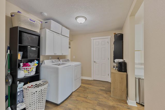 101 HURON Circle, Council Bluffs, IA 51501