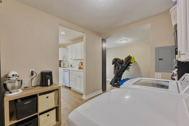 101 HURON Circle, Council Bluffs, IA 51501