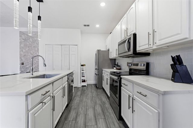 13060 HATHERTON CIRCLE, Orlando, FL 32832