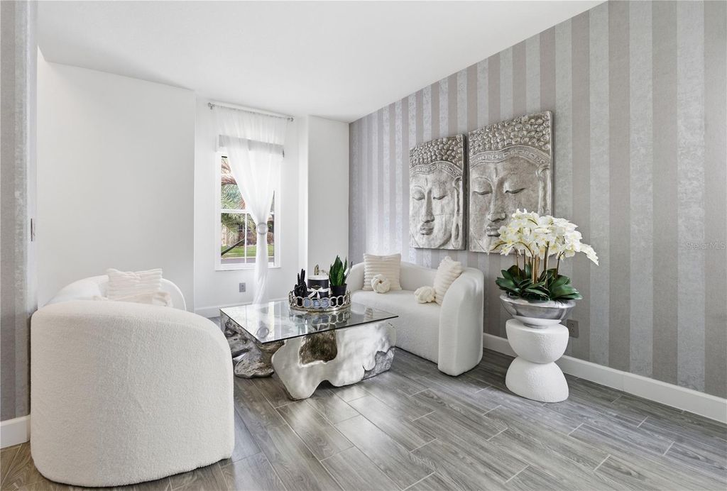 Image 14 of property listing at 13060 HATHERTON CIRCLE, Orlando, FL 32832