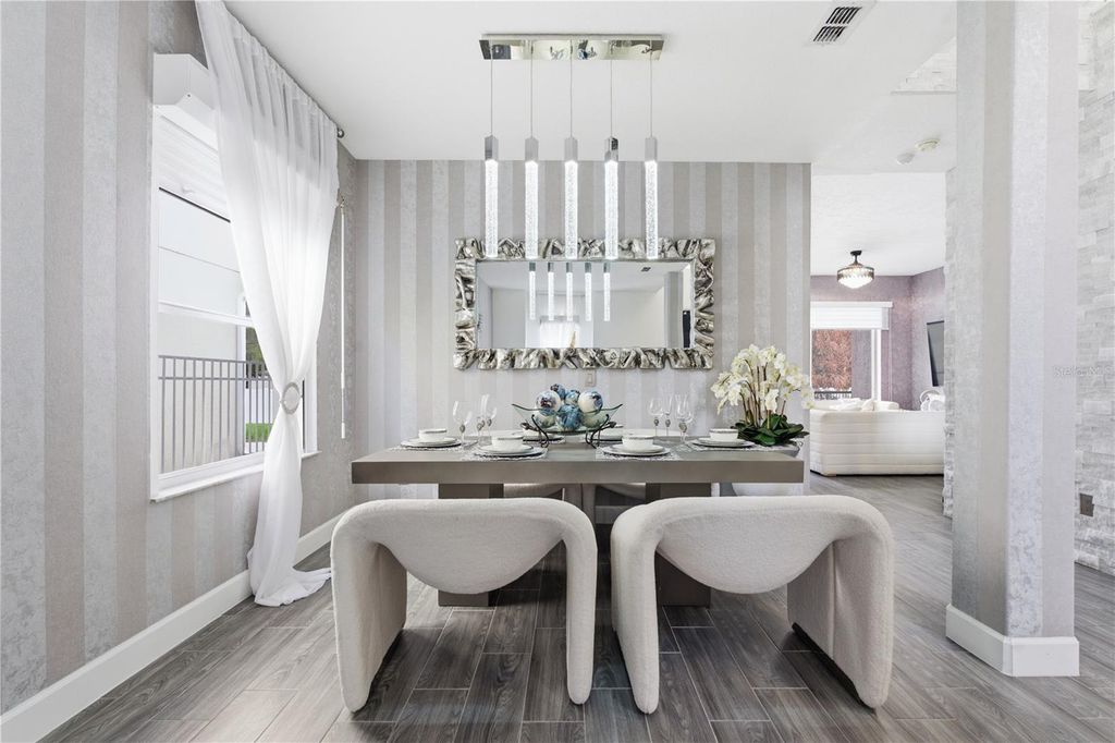 Image 18 of property listing at 13060 HATHERTON CIRCLE, Orlando, FL 32832