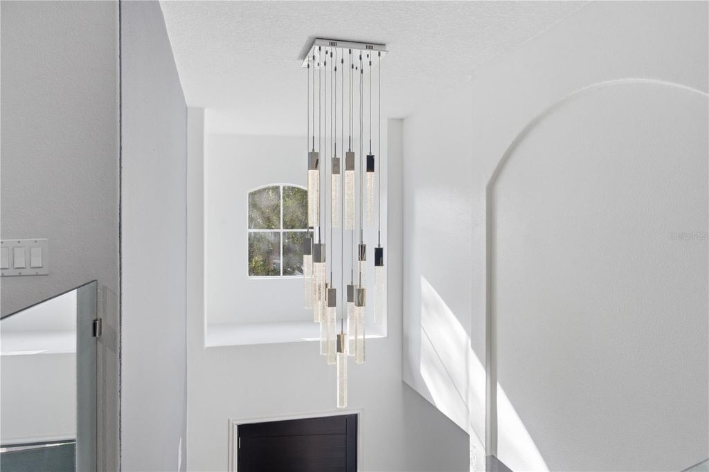 Image 19 of property listing at 13060 HATHERTON CIRCLE, Orlando, FL 32832