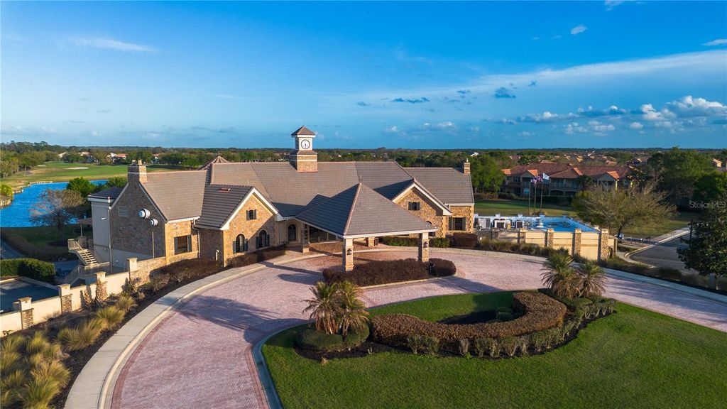 Image 41 of property listing at 13060 HATHERTON CIRCLE, Orlando, FL 32832