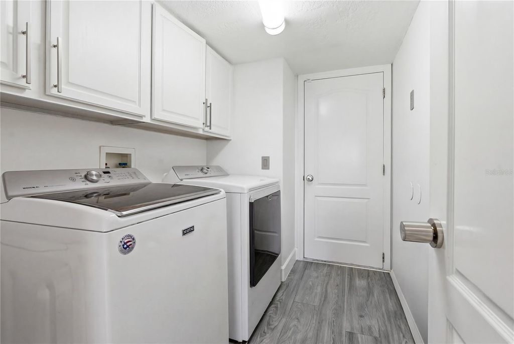 Image 43 of property listing at 13060 HATHERTON CIRCLE, Orlando, FL 32832