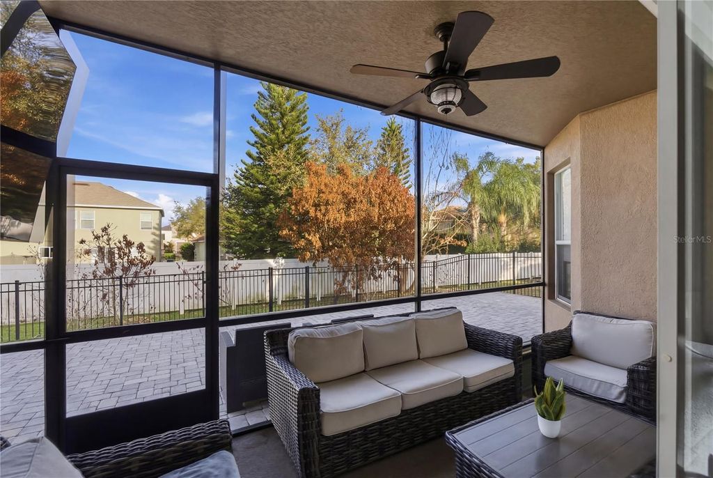 Image 46 of property listing at 13060 HATHERTON CIRCLE, Orlando, FL 32832