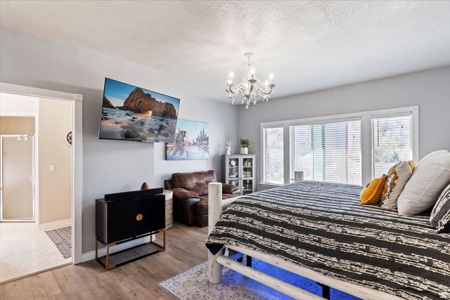 1934 N HORSEMAN CIR, Layton, UT 84040