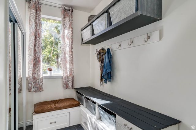 1934 N HORSEMAN CIR, Layton, UT 84040