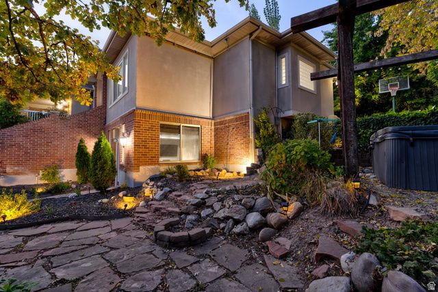 1934 N HORSEMAN CIR, Layton, UT 84040