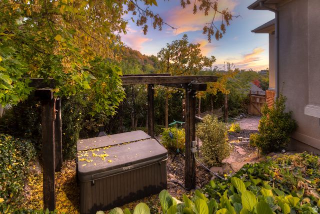 1934 N HORSEMAN CIR, Layton, UT 84040