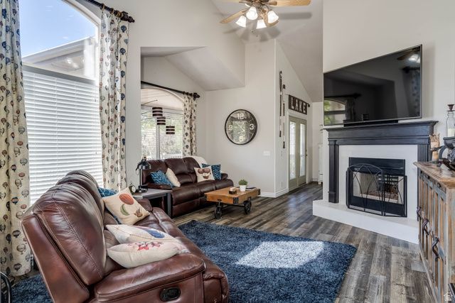 1934 N HORSEMAN CIR, Layton, UT 84040