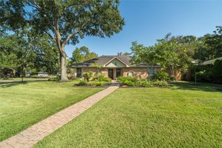 2003 Richvale Lane, Houston, TX 77062