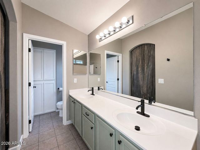 1739 N SETON Street, Mesa, AZ 85205