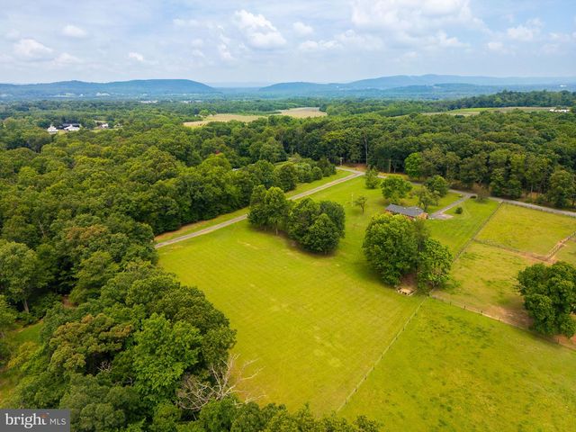 43581 LOST CORNER RD, Leesburg, VA 20176