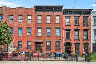 517 Clinton Street, Brooklyn, NY 11231