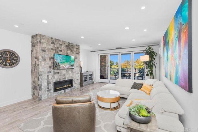 2383 Ocean Street, Carlsbad, CA 92008