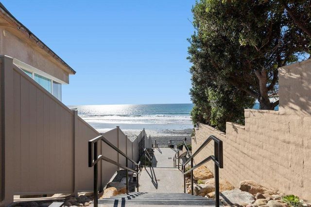 2383 Ocean Street, Carlsbad, CA 92008