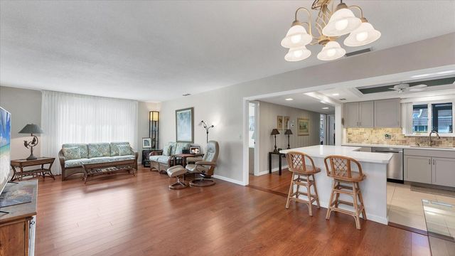 1110 BREEZEMONT DRIVE 1, Sarasota, FL 34232