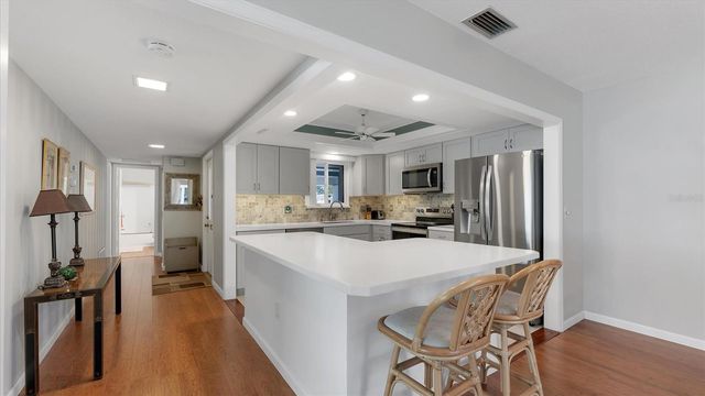 1110 BREEZEMONT DRIVE 1, Sarasota, FL 34232