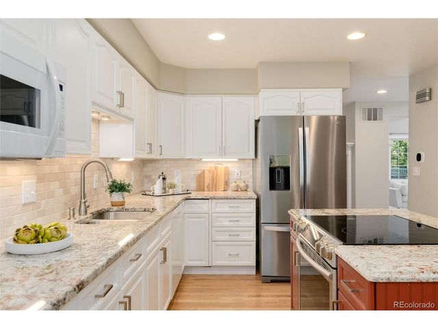 9476 Southern Hills Cir, Lone Tree, CO 80124