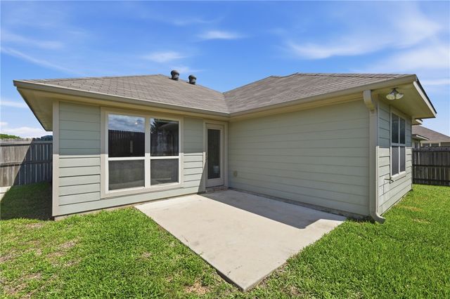 2725 Porters Way, Bryan, TX 77803