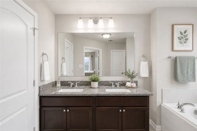 2725 Porters Way, Bryan, TX 77803