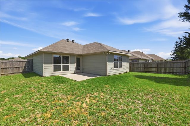 2725 Porters Way, Bryan, TX 77803