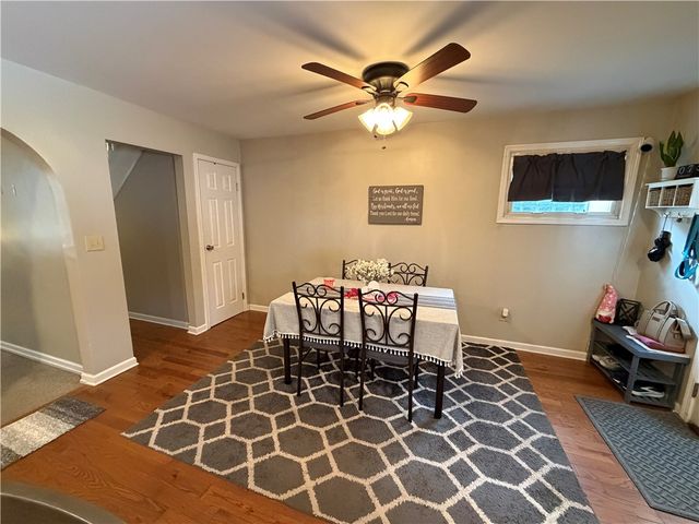 250 Kennedy Ave, East Vandergrift, PA 15642