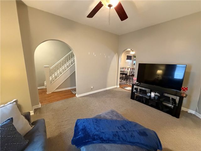 250 Kennedy Ave, East Vandergrift, PA 15642