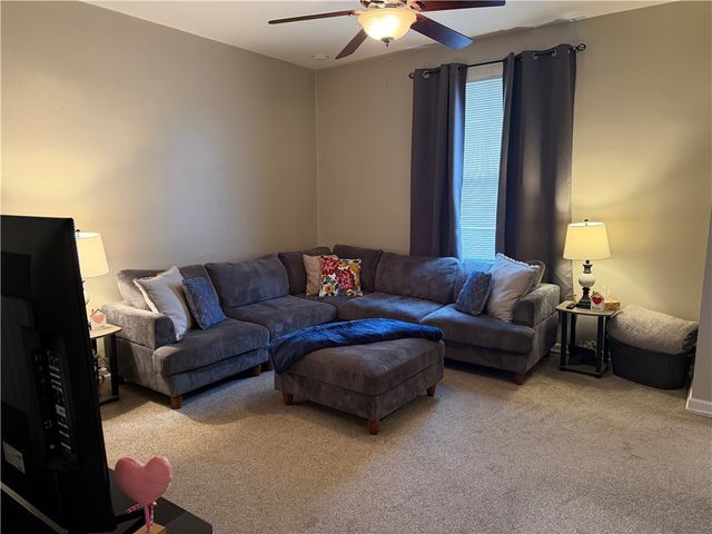 250 Kennedy Ave, East Vandergrift, PA 15642