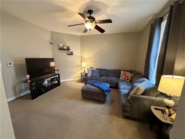 250 Kennedy Ave, East Vandergrift, PA 15642