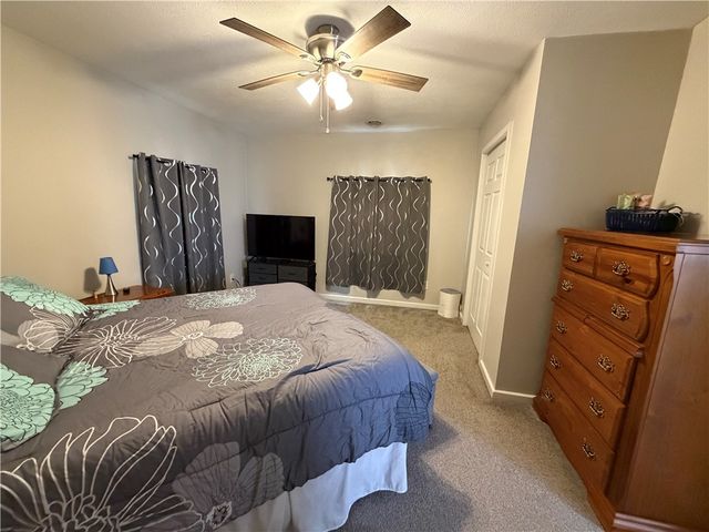 250 Kennedy Ave, East Vandergrift, PA 15642