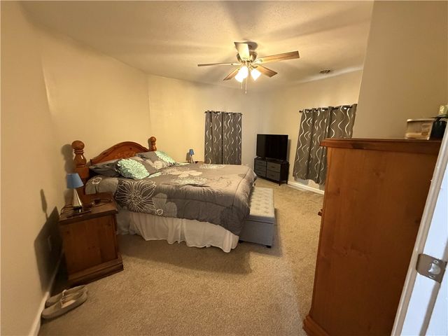 250 Kennedy Ave, East Vandergrift, PA 15642