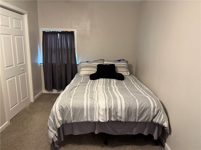 250 Kennedy Ave, East Vandergrift, PA 15642