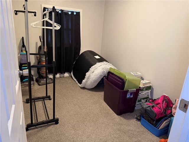 250 Kennedy Ave, East Vandergrift, PA 15642