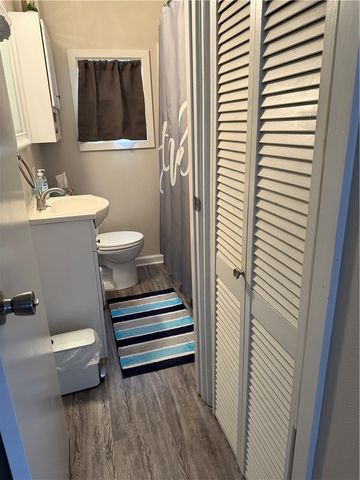 250 Kennedy Ave, East Vandergrift, PA 15642