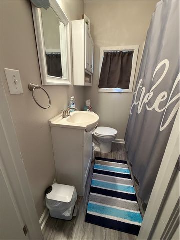 250 Kennedy Ave, East Vandergrift, PA 15642