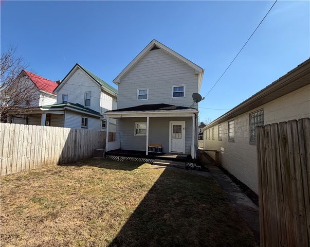 250 Kennedy Ave, East Vandergrift, PA 15642