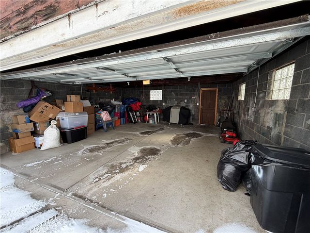 250 Kennedy Ave, East Vandergrift, PA 15642