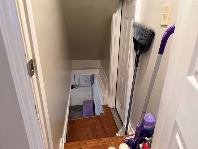 250 Kennedy Ave, East Vandergrift, PA 15642