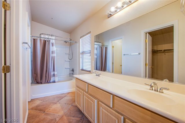 6717 Lookout Lodge Lane 1, North Las Vegas, NV 89084
