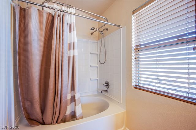 6717 Lookout Lodge Lane 1, North Las Vegas, NV 89084