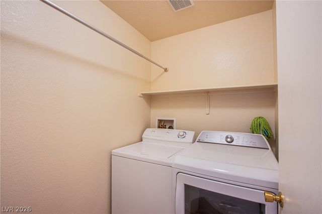 6717 Lookout Lodge Lane 1, North Las Vegas, NV 89084