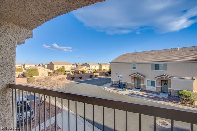6717 Lookout Lodge Lane 1, North Las Vegas, NV 89084