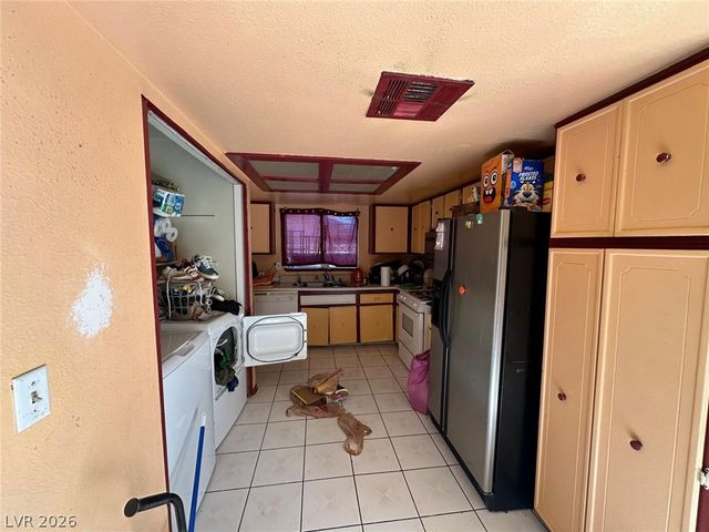 6209 Long Valley Drive, Las Vegas, NV 89108