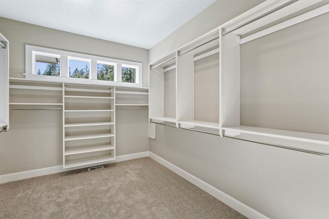 3915 S Glendora Dr, Spokane, WA 99223