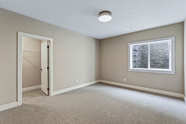3915 S Glendora Dr, Spokane, WA 99223