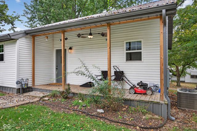 203 NE 1st Street, Paoli, IN 47454