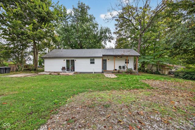 203 NE 1st Street, Paoli, IN 47454