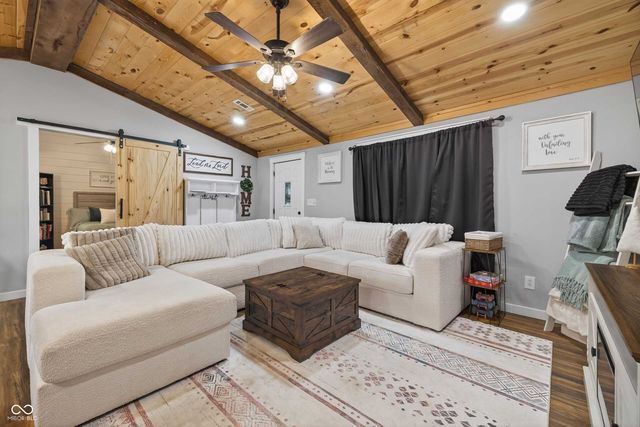 203 NE 1st Street, Paoli, IN 47454